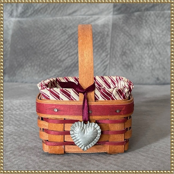 Longaberger Sweetheart Basket With Pewter Heart Tie - Picture 1 of 9